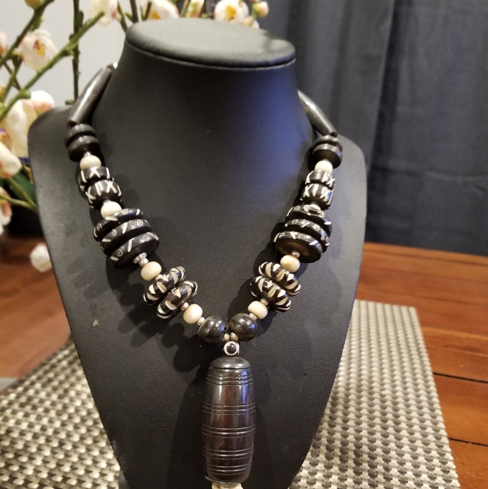 Necklaces - Picture 8 of 16